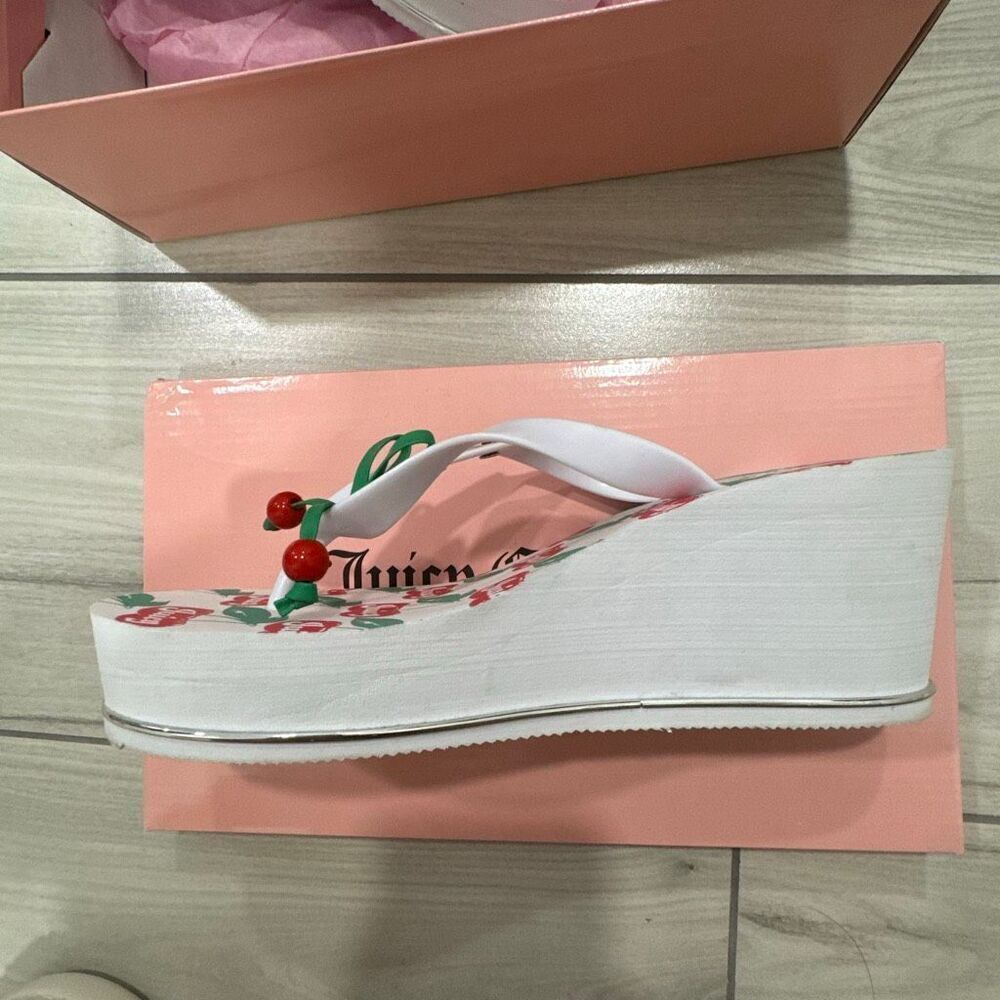 NIB Juicy Couture cherry platform flip flops sandals size 7 Looks like vintage - Picture 3 of 7
